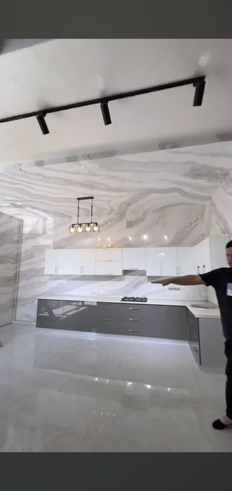 Xovli sotiladi Ko'k terak shoshiling narxini kelishamiz