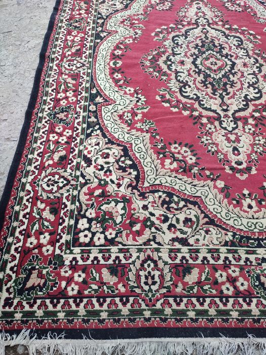 Продам ковёр 3х4