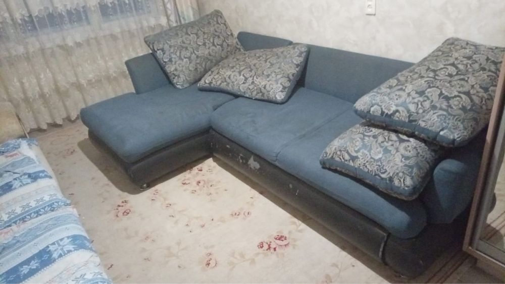 Продам диван, б/у.
