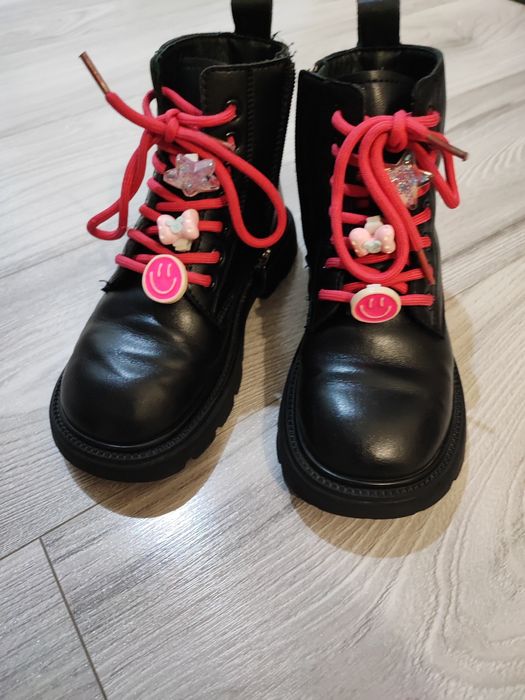 Ghete piele,Benvenuti pt. fetite, marimea 32