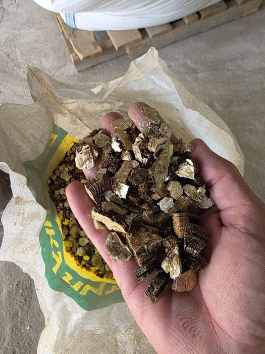 Шиширилган вермикулит тугри карьердан.