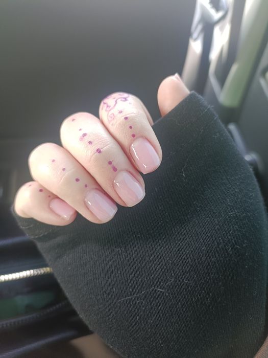 Маникюр/ педикюр