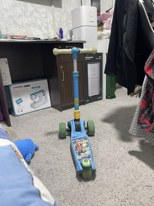 Самокат детский в отличной состоянии