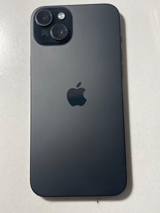 Iphone 15 plus черного цвета