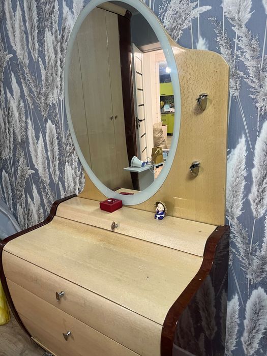 Комод с зеркалом!Польша.