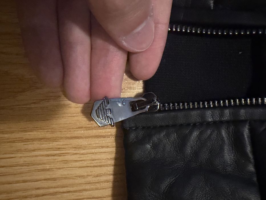Оригинално Emporio Armani Кожено яке с вата