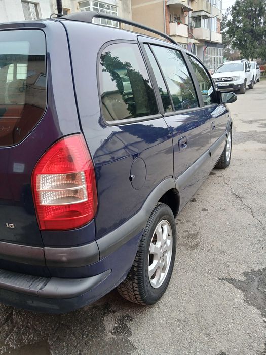 De vanzare , Opel zafira 1,6 benzina + GPL, anul 2003 , 7 locuri