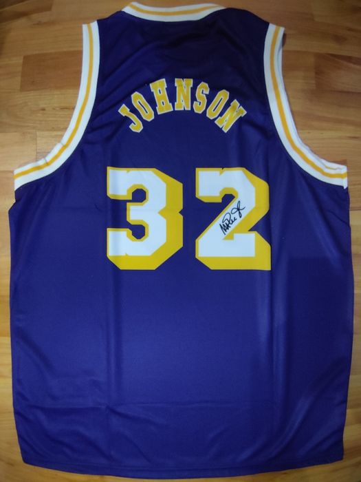 Баскетболни потници ретро на La Lakers.