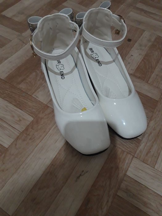 Tufliy satiladi 33 razmer