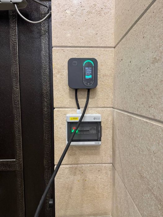 Зарядная станция зарядка для электромобиля 11-22 квт Tesla Bmw Zeekr