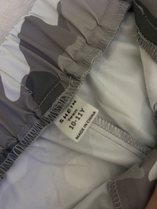 Vand pantaloni cargo