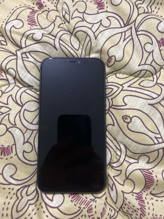 Продам Iphone 11