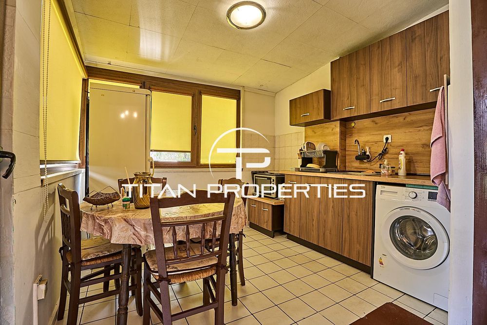 Дава се под наем Двустаен апартамент в Пловдив, Каменица 1 - 65 кв.м за 300 € - Снимка #1