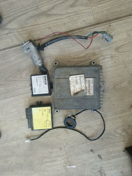 KIT PORNIRE IVECO DAILY 2.8 D 2003 0281001537, 500332361, 500321740, 500340911
