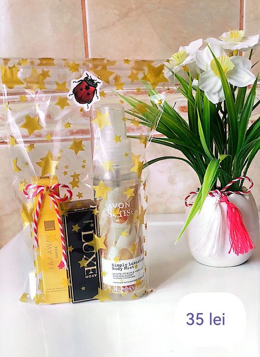 Pt luna MARTIE cadouri