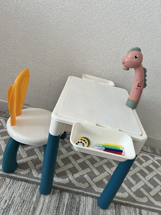 Стол и стульчик для рисование с прожектором
