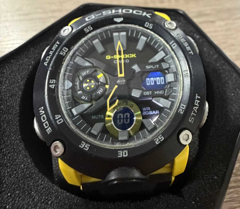 Часовник Casio G-Shock GA-2000-1A9ER
