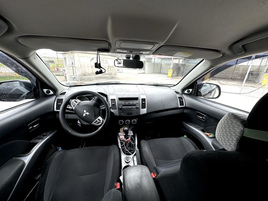 Mitsubishi Outlander 2010