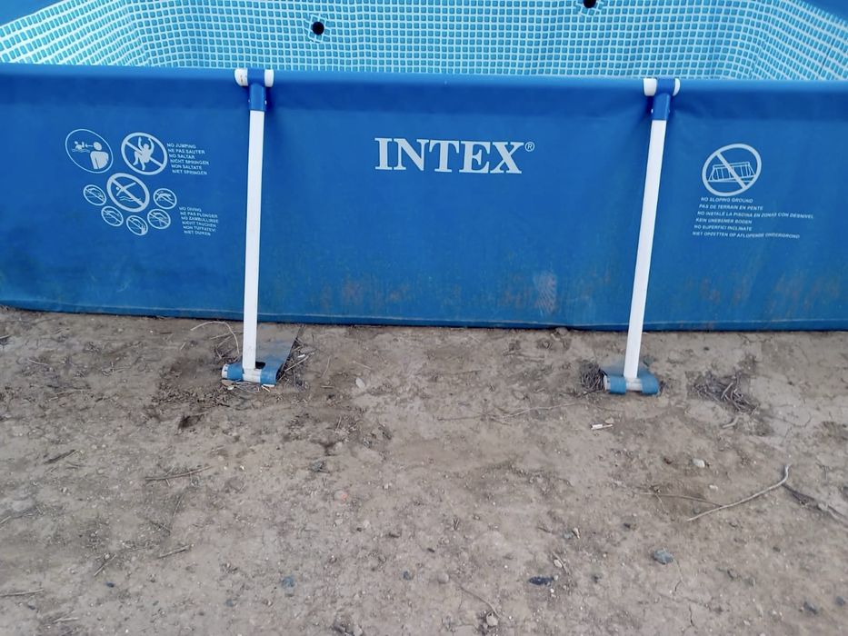 Бассейн каркасный Intex