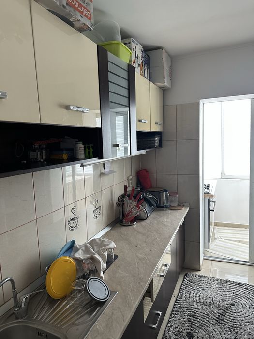 Inchiriez apartament 3 camere