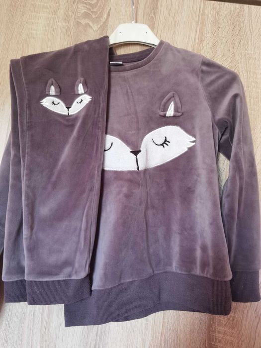 Плюшен анцунг, домашен комплект , ръст 128 см , 5 лв