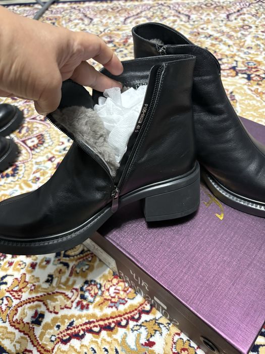 Продам ботинки женские