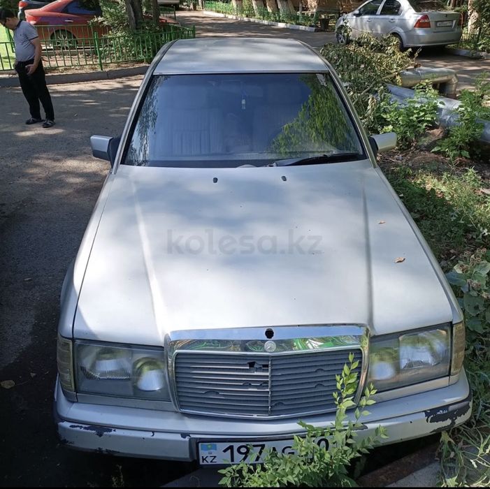 Срочно продам Мерс 124 ходу  года стоял