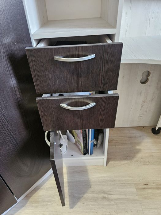 Двухъярусная кровать