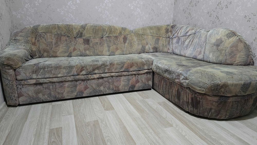 Canapea extensibila tip coltar