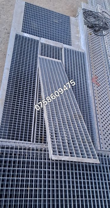 Trepte-grilaje zincate 120x24cm