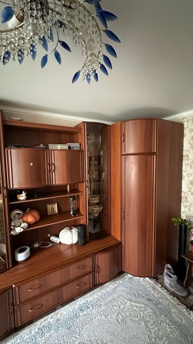 Продам Шкаф (гарнитур)