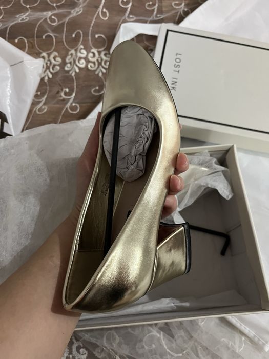 Туфли каблуки не дорого.