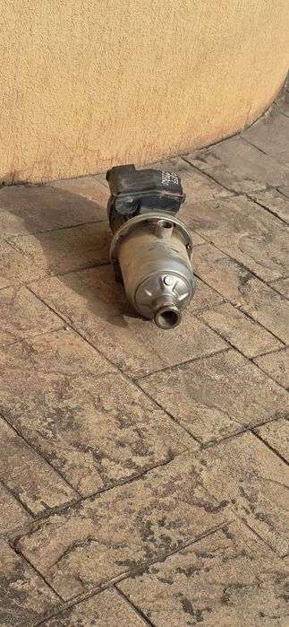 Продавам хидрофорна помпа  WILLO