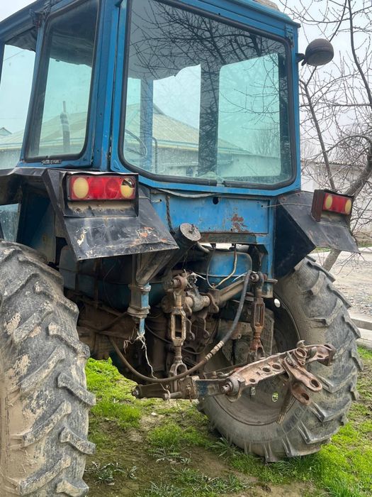 Traktor Belarus 80