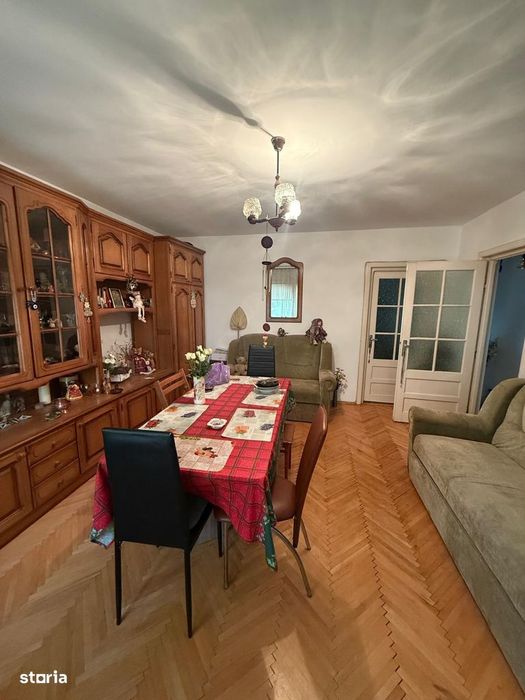 MT238 Apartament 2 camere, parter inalt SAGULUI, centrala proprie — fotografia 1