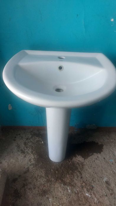 Продам умывальник керамическая