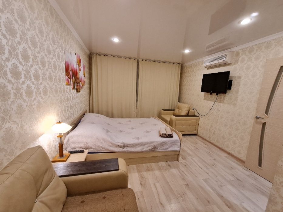 Катаева 12 (ТД Артур, Ярмарка)