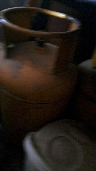 Продам 2 газ балон