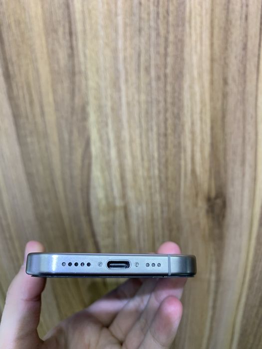 Iphone 15 pro natural 128 gb 88%