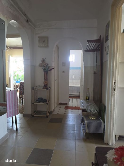 Apartament cu 3 camere decomandate