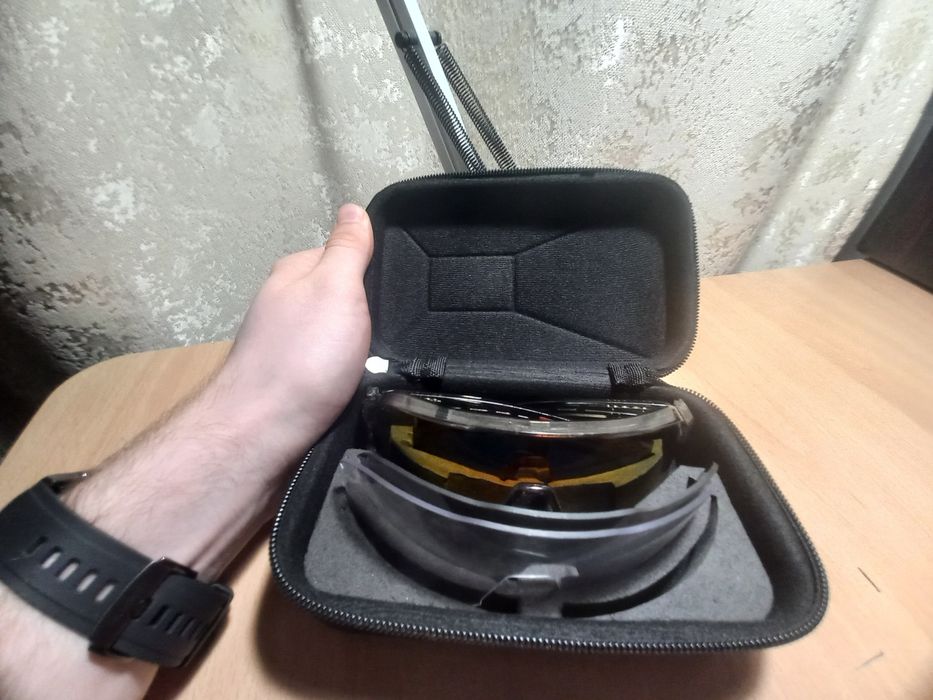 Очки спортивные 100%