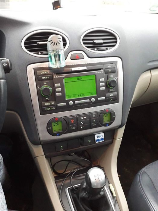 Vând Ford focus 2 1.6 ti-vct 115cp