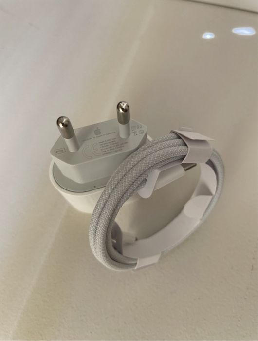 Оригинален комплект зарядно Apple Айфон (Iphone) 15/16/17 USB-C