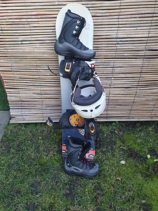 Snowboard casca si boots