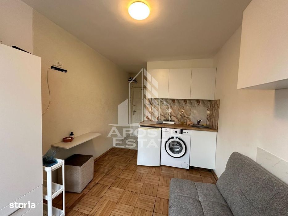 Garsoniera confort 3 zona Boul Rosu