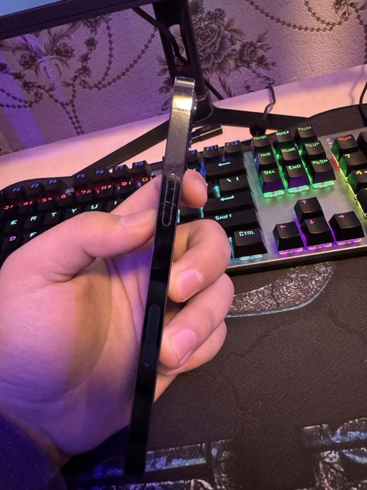 Iphone 12pro ochilmagan