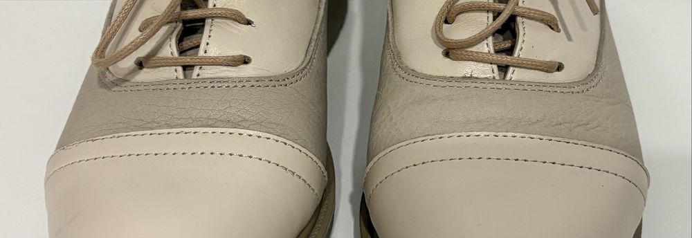 Pantofi din piele bej