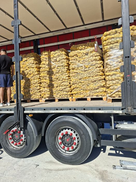 Vând cartofi orice cantitate la preturi  convenabile