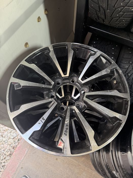 Диски R 17 в отличном состоянии