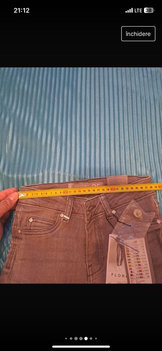 Vând jeans gri New Yorker